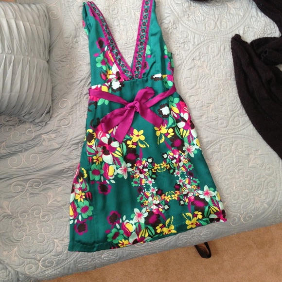 Never worn! - Picture 2 of 3