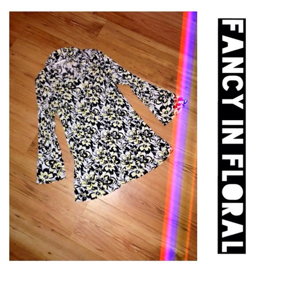 💟SOLD💟 Fred Davis Black White Yellow Floral