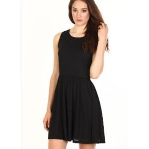 💢SOLD💢New black skater dress