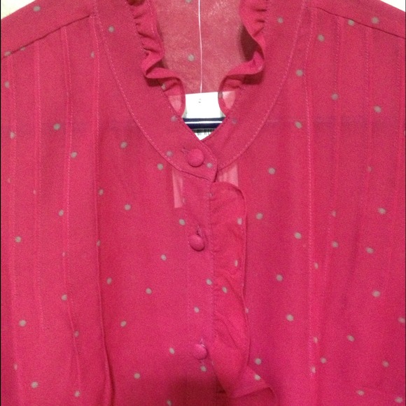 Banana Rep BNWT magenta top with gray polkadots - Picture 2 of 4