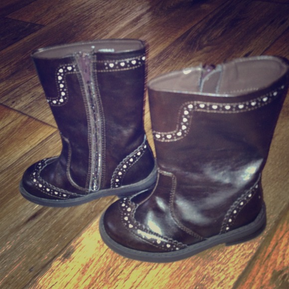 --Sold---Toddler brown boots