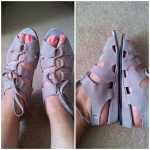 Deena & Ozzy Suede Sandal in Taupe