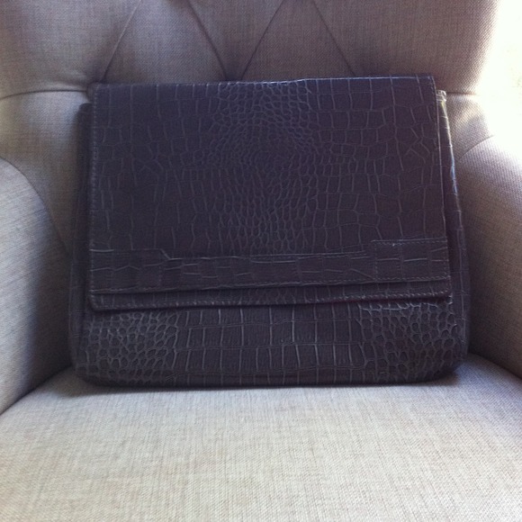 🚫SOLD🚫 Vince Camuto grey envelope clutch!