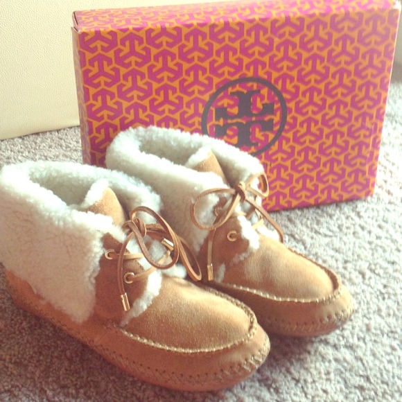 Tory burch Nathan flat bootie size 10