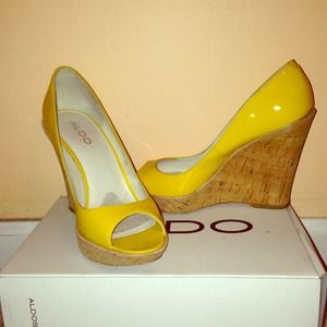 CUTE ALDO WEDGES PERFECT FOR SUMMER ONLY WORN ONCE