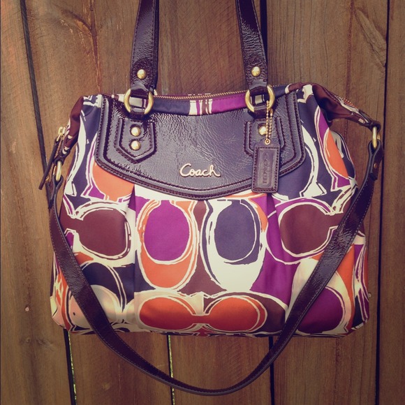 SOLD 💜 Large cute Coach Scarf print purse 💜