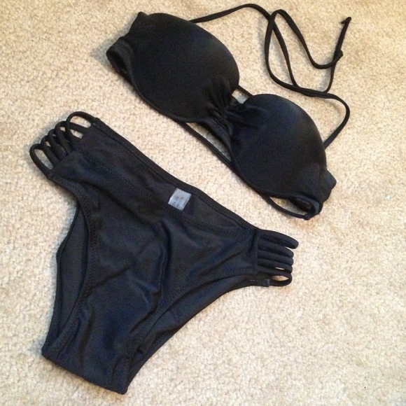 VS Black strap bikini.