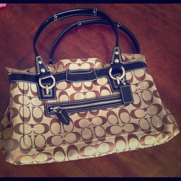 ⚡Recently reduced Coach Penelope Signature