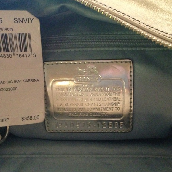 Coach purse - Picture 3 of 4