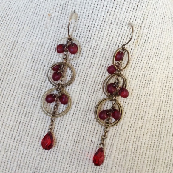 ❌SOLD❌Brassy Gold & Red Earrings