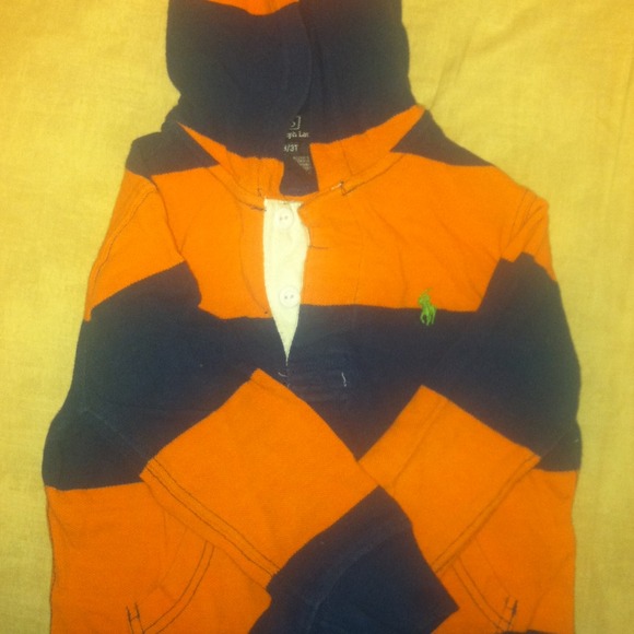 A Ralph Lauren pull over sweater