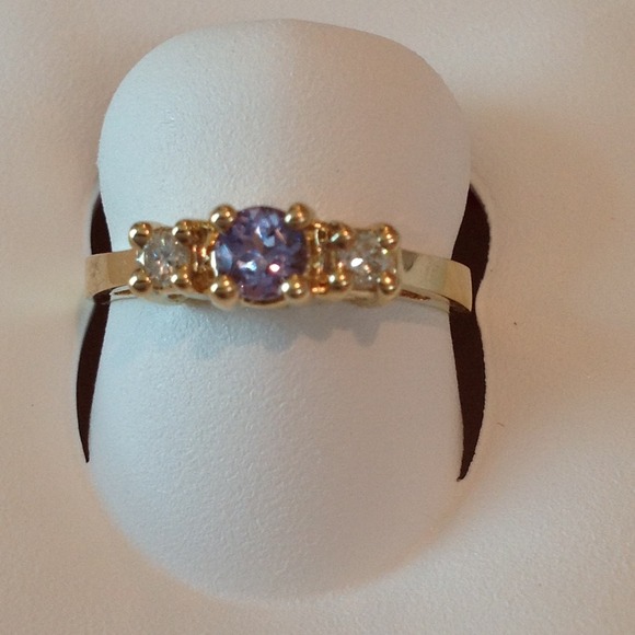 14Kt Round Tanzanite with Round Diamonds