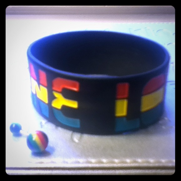Rasta belly botton ring and One Love bracelet