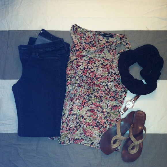 Floral Ruffle Top