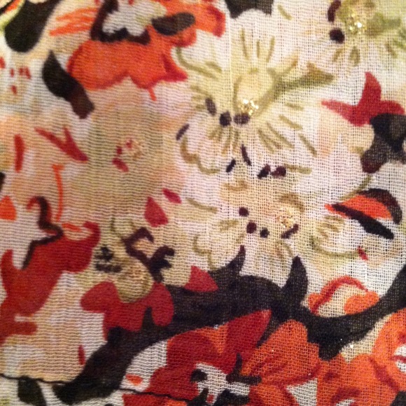 Floral Ruffle Top - Picture 4 of 4