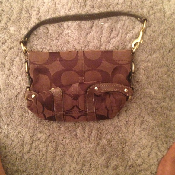 Coach Bag - Picture 2 of 4