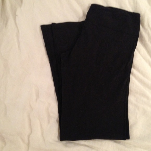 SOLD Lululemon groove pant in black
