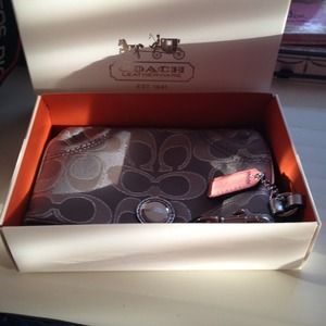 Brand new coach wristlet