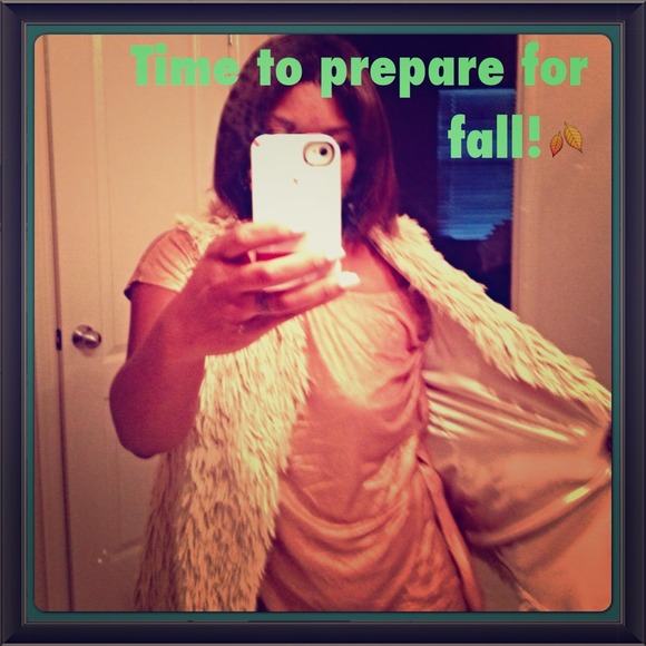 🍂Very cute FAUX fur vest!🍁