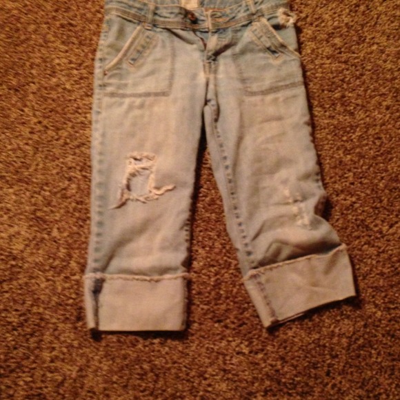 Denim capris!