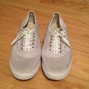 Vans LIKE NEW WORN ONCE!!!