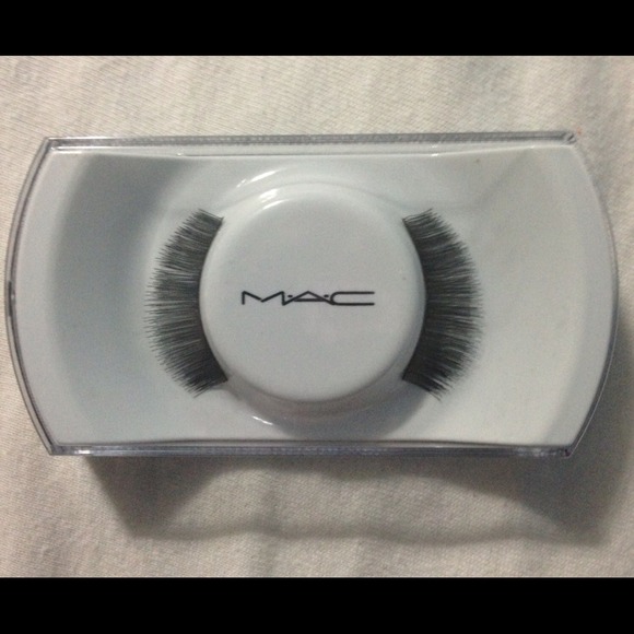 ❌SOLD❌ MAC #1 eyelashes