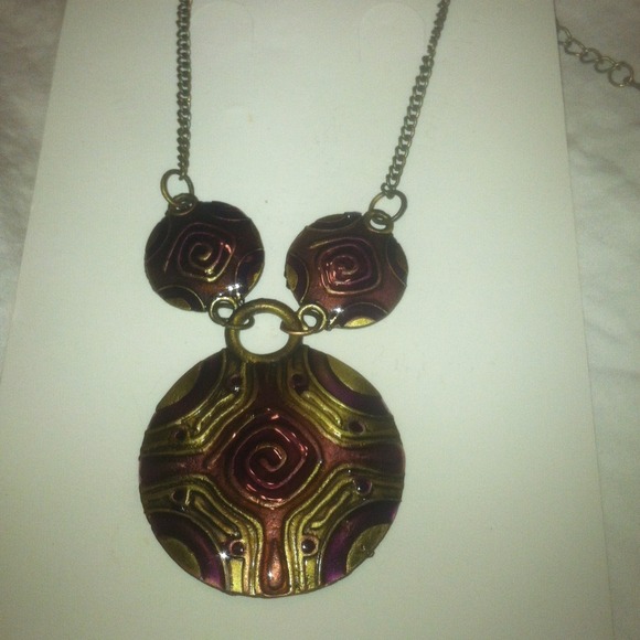 Purple necklace - Picture 1 of 2