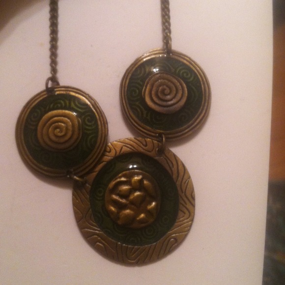 Necklace - Picture 2 of 2