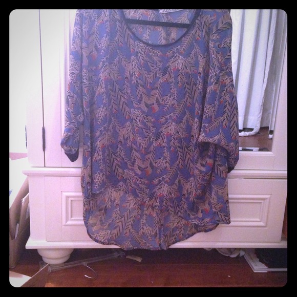 Gorgeous feather top