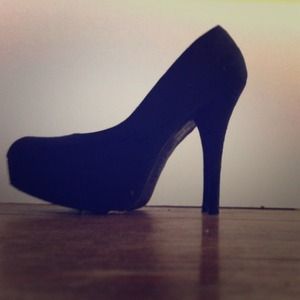 BRASH Black 4" Pumps