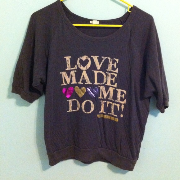 Cute forever 21 sweater top! 🎀