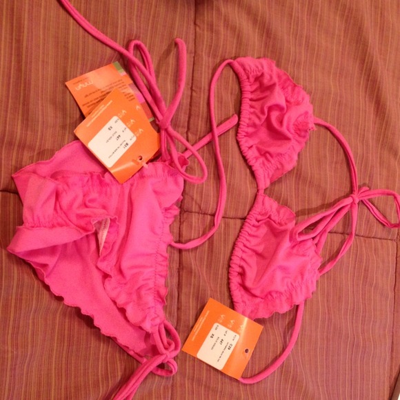 Maya Swimwear As seen on Vanessa Minnillo - Picture 2 of 4