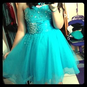 Beautiful formal dress!
