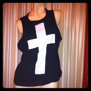 HIPSTER GRAPHIC CROSS TOP PERFECT FOR SUMMER DAYS