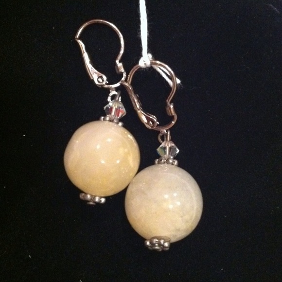 NEW! Burmese Jade earring