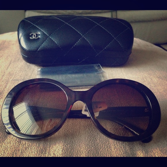 Reduced!! ❗💯Authentic Chanel Sunglasses❗
