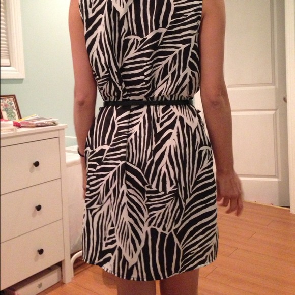 Black and white button up tunic - Picture 2 of 3