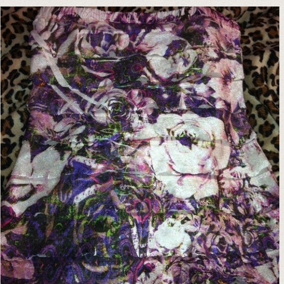 🎉Very Fun Top🎉 - Picture 3 of 3
