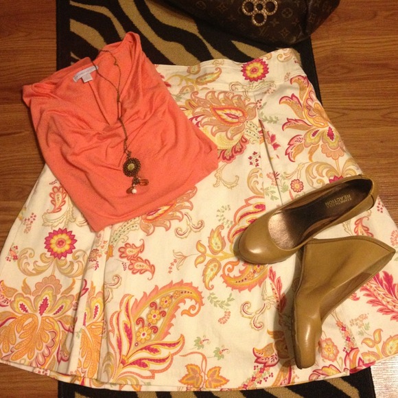 🌺Floral, fully lined A-line skirt🌺