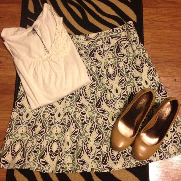 🍀Ann Taylor A-lined skirt🍀