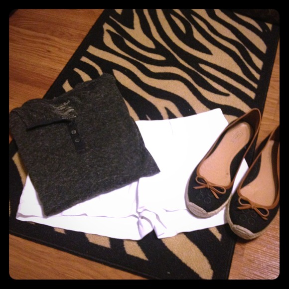 Heather grey American Eagle hi-low top