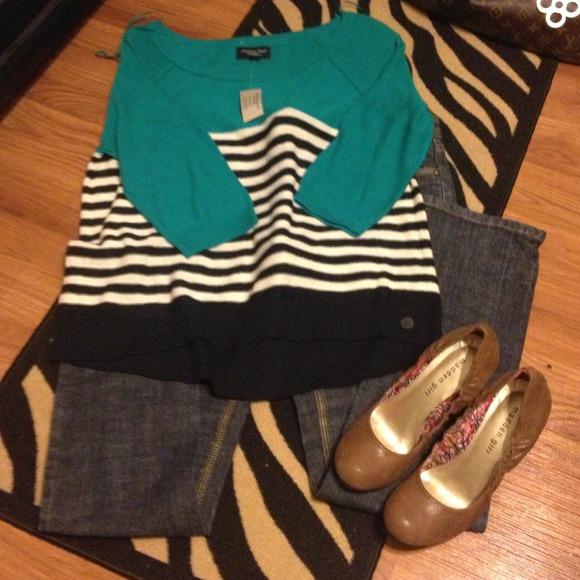 Lightweight wool and rayon AE sweater