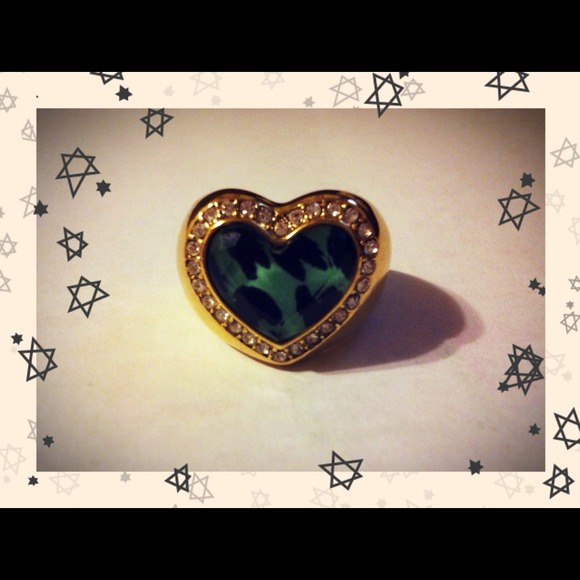 ❌SOLD❌Betsey Johnson gold ring