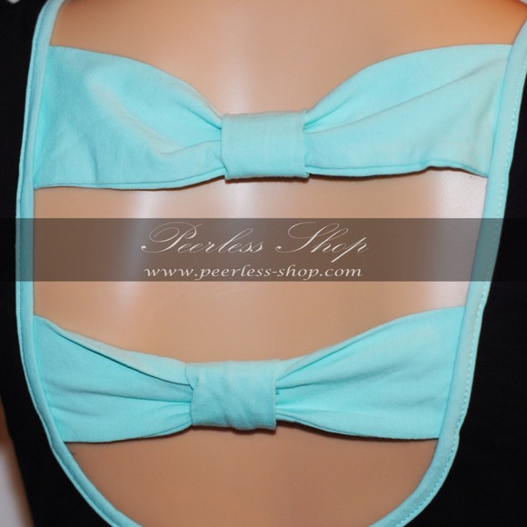 Black simple,yet sexy dress w/mint bow at the back - Picture 4 of 4