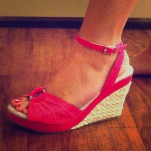 Pink wedges