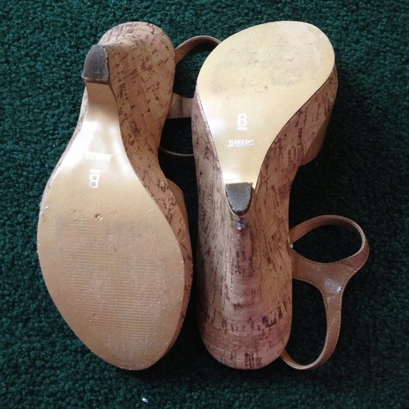 BAKERS Camel colored cork wedges👠 - Picture 4 of 4