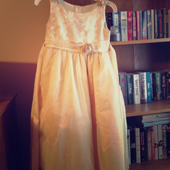 Flower girl dress