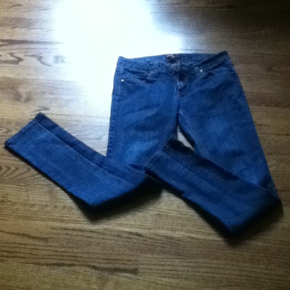 ❌SOLD❌F21 Skinny Jeans