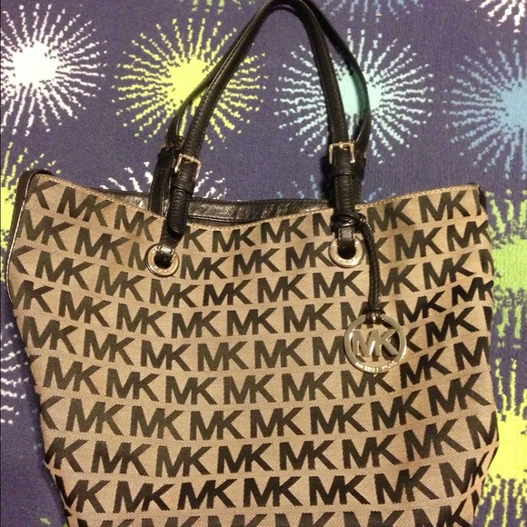 MK Tote bag for everyday! RESERVED FOR Z