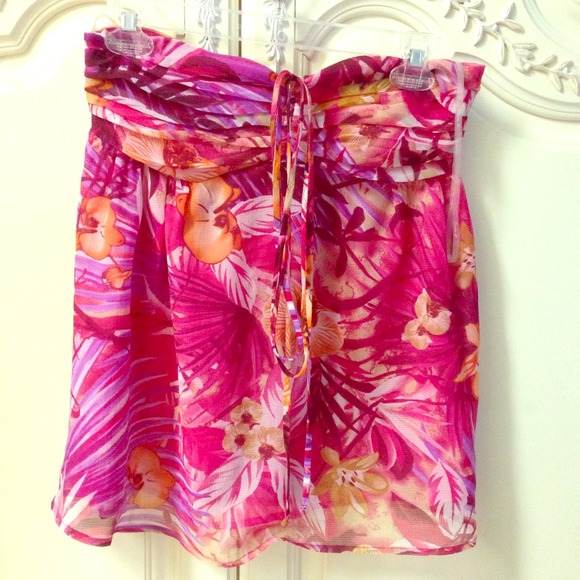 Forever 21 Hawaiian beach tube top